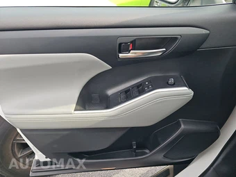 2023 Toyota Highlander XLE - miniatura 9