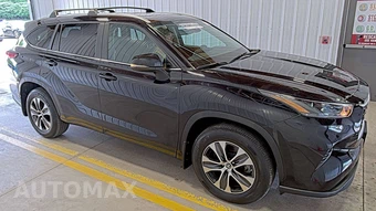 2023 Toyota Highlander XLE - miniatura 3