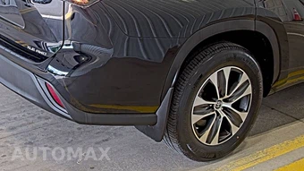 2023 Toyota Highlander XLE - miniatura 9