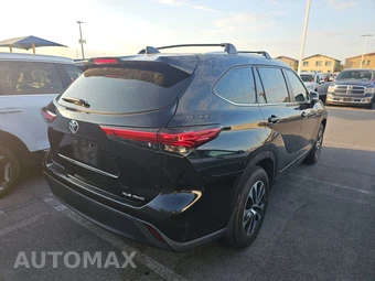 2023 Toyota Highlander XLE - miniatura 4