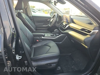 2023 Toyota Highlander XLE - miniatura 8