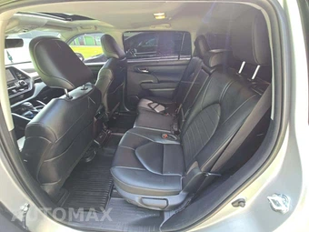 2023 Toyota Highlander XLE - miniatura 13