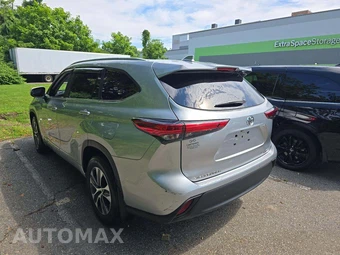 2023 Toyota Highlander XLE - miniatura 2
