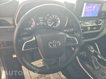 2023 Toyota Highlander XLE - miniatura 10