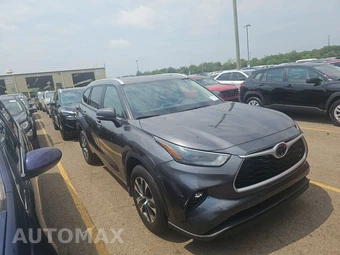 2023 Toyota Highlander XLE - miniatura 3