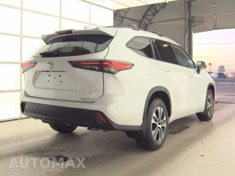 2023 Toyota Highlander XLE - miniatura 4