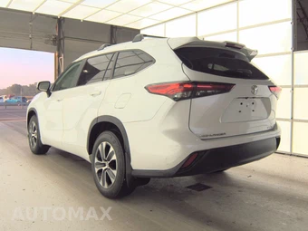 2023 Toyota Highlander XLE - miniatura 6