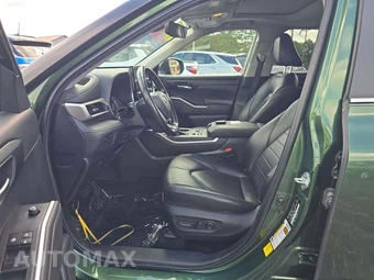 2023 Toyota Highlander XLE - miniatura 3