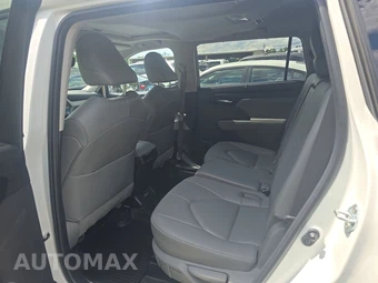 2023 Toyota Highlander XLE - miniatura 13