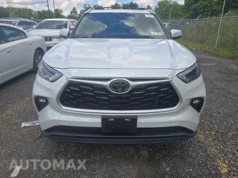 2023 Toyota Highlander XLE - miniatura 2