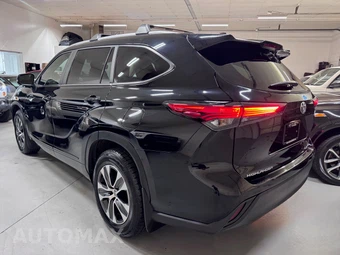 2023 Toyota Highlander XLE - miniatura 5