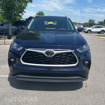 2023 Toyota Highlander XLE - miniatura 2