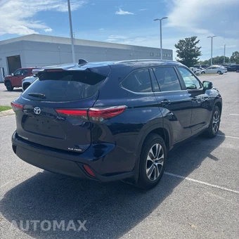 2023 Toyota Highlander XLE - miniatura 6
