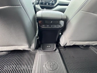 2023 Toyota Highlander XLE - miniatura 30