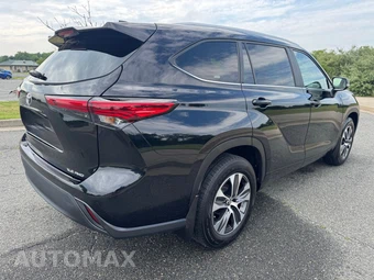 2023 Toyota Highlander XLE - miniatura 4