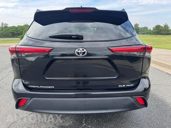 2023 Toyota Highlander XLE - miniatura 5
