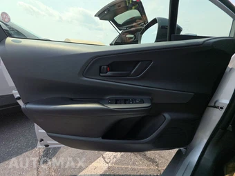 2023 Toyota Prius LE - miniatura 9