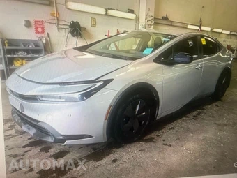 2023 Toyota Prius LE - miniatura 2