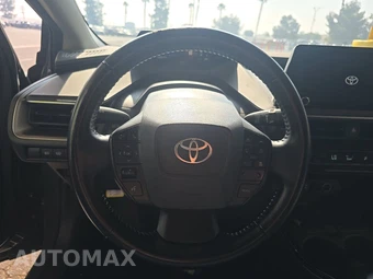 2023 Toyota Prius LE – miniatura 10