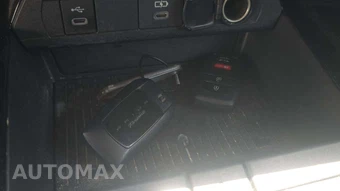 2023 Toyota Prius LE – miniatura 18