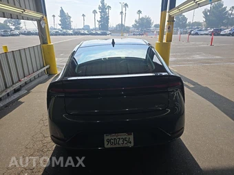 2023 Toyota Prius LE – miniatura 5