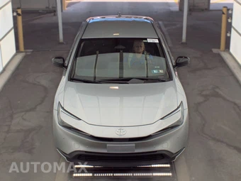 2023 Toyota Prius LE – miniatura 2