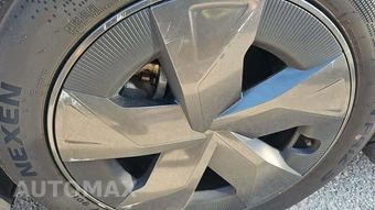 2023 Toyota Prius LE – miniatura 25