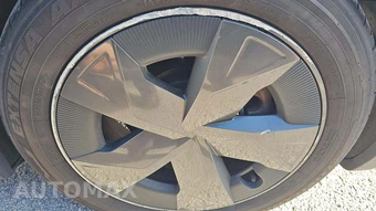 2023 Toyota Prius LE – miniatura 27