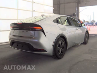 2023 Toyota Prius LE – miniatura 4