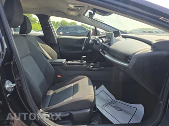 2023 Toyota Prius LE - miniatura 8