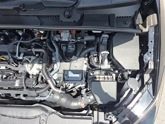 2023 Toyota Prius LE - miniatura 30