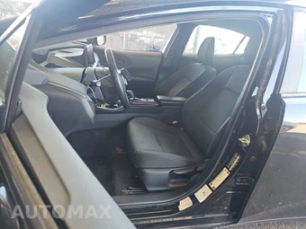 2023 Toyota Prius LE – miniatura 7