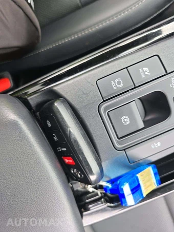 2023 Toyota Prius Limited - miniatura 8