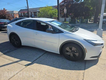 2023 Toyota Prius Prime SE - miniatura 4