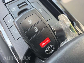 2023 Toyota Prius XLE - miniatura 5