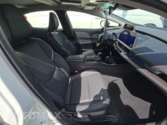2023 Toyota Prius XLE - miniatura 8