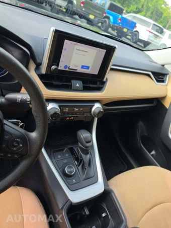 2023 Toyota RAV4 Hybrid LE - miniatura 10