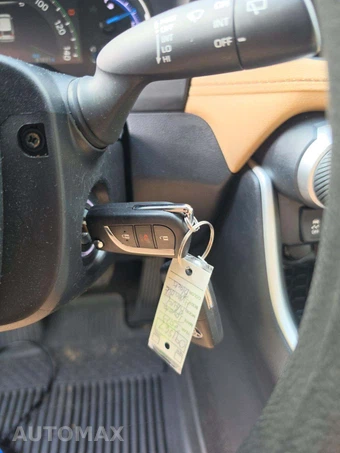 2023 Toyota RAV4 Hybrid LE - miniatura 8