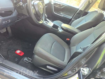 2023 Toyota RAV4 Hybrid LE - miniatura 6