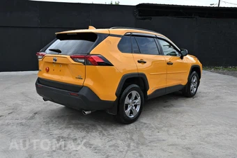 2023 Toyota RAV4 Hybrid LE - miniatura 3