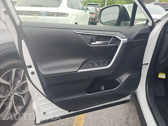 2023 Toyota RAV4 Hybrid Limited - miniatura 9