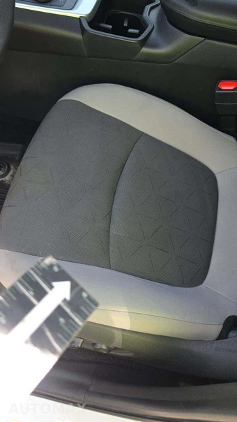 2023 Toyota RAV4 Hybrid XLE - miniatura 23