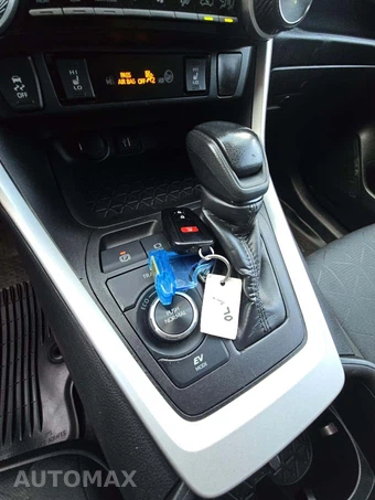 2023 Toyota RAV4 Hybrid XLE - miniatura 8
