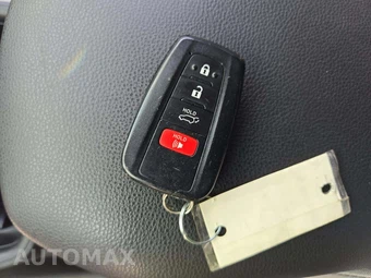 2023 Toyota RAV4 Hybrid XLE - miniatura 5