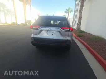 2023 Toyota RAV4 LE - miniatura 5