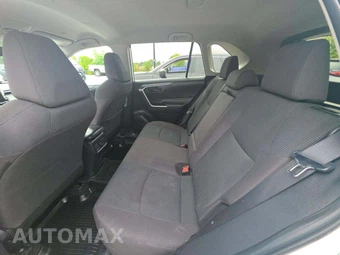 2023 Toyota RAV4 LE - miniatura 13