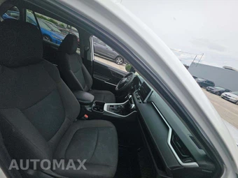 2023 Toyota RAV4 LE - miniatura 18