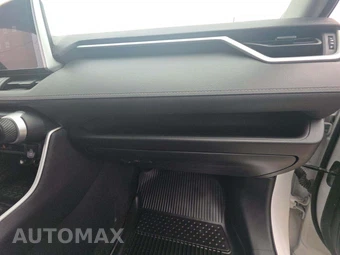 2023 Toyota RAV4 LE - miniatura 19