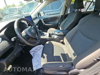 2023 Toyota RAV4 LE – miniatura 7