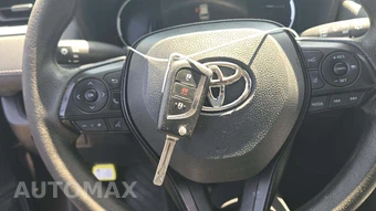 2023 Toyota RAV4 LE - miniatura 19